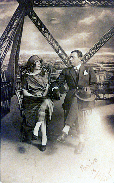 D. Helena Sofia Rodrigues Belard da Fonseca (1897-1982) e o 2 marido, Comendador Elias Lopes Rodrigues (1896-1967) em Paris, a 16/5/1925